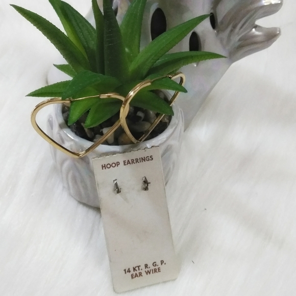 Vintage 14kt Gold Hoop Earrings 1970s - Picture 2 of 8